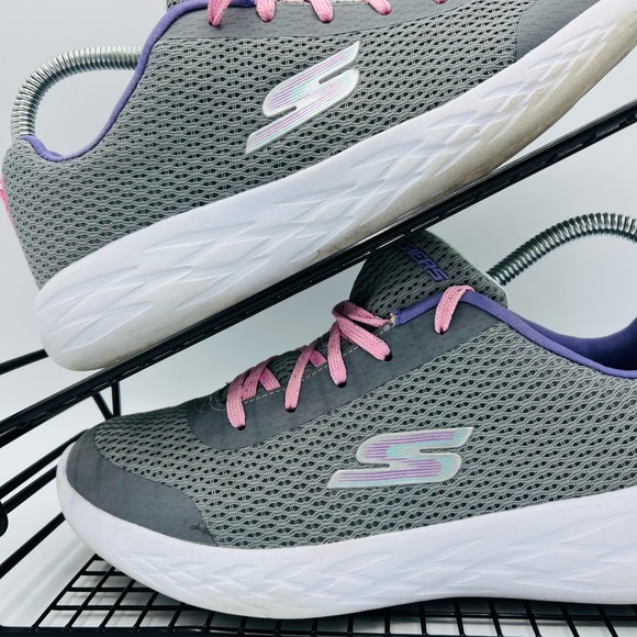 Size 5 UK 38 EUR Skechers Go Run Grey And Pink Trainers - Picture 3 of 10